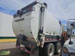 Non-Operable  2015  International  WorkStar 7400  T/A  Refuse Truck