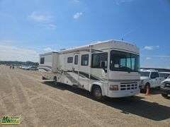 2001  Ford  Fleetwood RV 33R  Class A V10 Triton  56229  MI