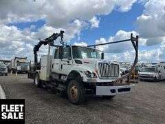2013  International  WorkStar 7500  4X2 4dr Crew Cab  S/A  Service Truck