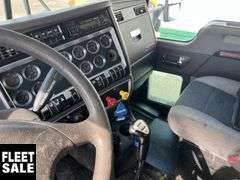 2006  Kenworth  T800  T/A  Wet Kit Day Cab Tractor