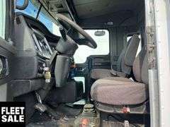 2006  Kenworth  T800  T/A  Wet Kit Day Cab Tractor