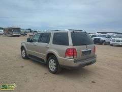 2004  Lincoln  Aviator  AWD Luxury 4dr SUV