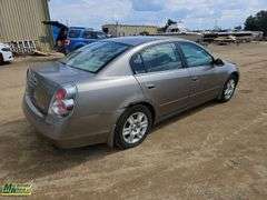 2006  Nissan  Altima  2.5 S 4dr Sedan w/Automatic
