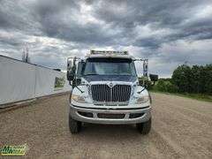2017  International  WorkStar 7400  T/A  Refuse Truck
