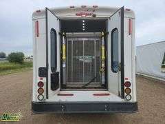 2016  Ford  E-Series  S/A  7  Passenger  Bus