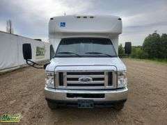 2016  Ford  E-Series  S/A  7  Passenger  Bus