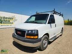 2018  GMC  Savana  Cargo Van