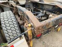 1998  International  9100  T/A  Day Cab Tractor