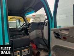 Non-Operable  2018  Peterbilt  .  T/A  Day Cab Tractor