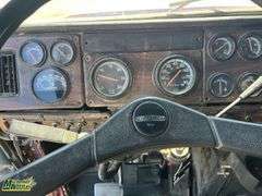 1993  Freightliner  FLD120 SD  T/A  Dump Truck
