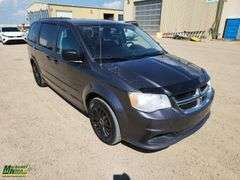 2017  Dodge  Grand Caravan  SXT 4dr Mini-Van