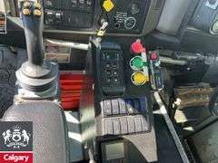 2017  International  WorkStar 7400  T/A  Refuse Truck