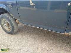 1995  Ford  F-250  2dr XL 4WD 7.3L DSL Standard Cab LB HD