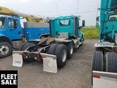 Non-Operable  2018  Peterbilt  .  T/A  Day Cab Tractor