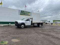 2017  Ram  5500 4X4  S/A  Deck Truck