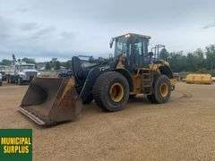 2017  JOHN DEERE  724K  Wheel Loader