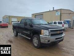 2014  Chevrolet  Silverado 2500HD  4x4 LT 4dr Crew Cab SB