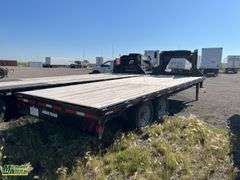2014  Diamond C  T/A  20  Gooseneck Equipment Trailer