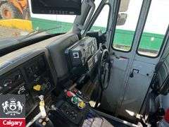 2017  International  WorkStar 7400  T/A  Refuse Truck