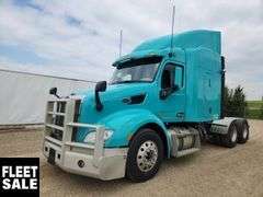 Non-Operable  2019  Peterbilt  579  T/A  Sleeper Tractor