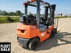 Toyota  7FGU25  3750  LBS  Forklift