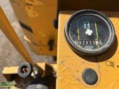 Caterpillar   CB-214B  Vibratory Smooth Drum Compactor