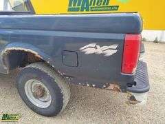 1995  Ford  F-250  2dr XL 4WD 7.3L DSL Standard Cab LB HD