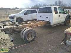 Non-Operable  2013  Ford  F-550 Super Duty 4x4  S/A  Cab & Chassis
