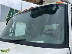 2006  International  DuraStar 4300  S/A  Bucket Truck