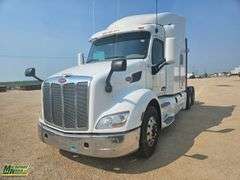 Non-Operable  2019  Peterbilt  579  T/A  Sleeper Tractor