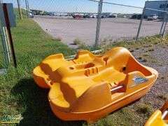 2010  Water Bee  Future Beach Paddle Boat