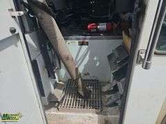 Non-Operable  2015  International  WorkStar 7400  T/A  Refuse Truck