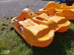 2010  Water Bee  Future Beach Paddle Boat
