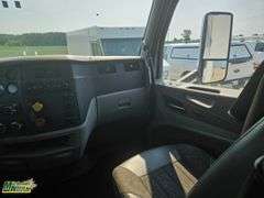 Non-Operable  2019  Peterbilt  579  T/A  Sleeper Tractor