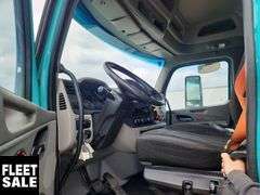 Non-Operable  2019  Peterbilt  579  T/A  Sleeper Tractor