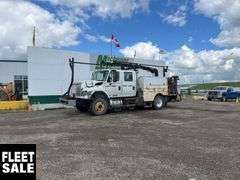 2013  International  WorkStar 7500  4X2 4dr Crew Cab  S/A  Service Truck