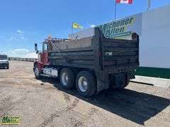 1993  Freightliner  FLD120 SD  T/A  Dump Truck