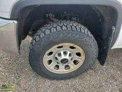 Non-Operable  2015  GMC  Sierra   4x4  S/A  Service Truck