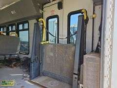 Non-Operable  2005  Ford  E-450  S/A  Passenger  Bus