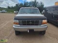 Non-Operable  1996  Ford  F-Super Duty  S/A  Deck Truck