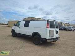 2004  GMC  Savana  3500 3dr Extended Van  152453  KM