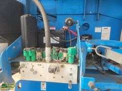 2005  Genie  S65  500  LBS  Boom Lift