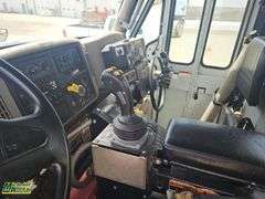 Non-Operable  2015  International  WorkStar 7400  T/A  Refuse Truck