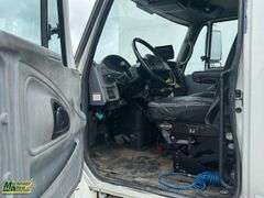 2006  International  DuraStar 4300  S/A  Bucket Truck