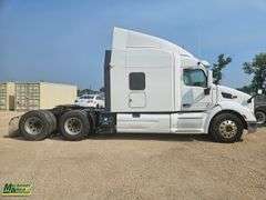 Non-Operable  2019  Peterbilt  579  T/A  Sleeper Tractor