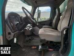 2008  Freightliner  M2 106  S/A  Van Body Truck