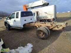 Non-Operable  2013  Ford  F-550 Super Duty 4x4  S/A  Cab & Chassis