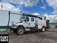 2013  International  WorkStar 7500  4X2 4dr Crew Cab  S/A  Service Truck