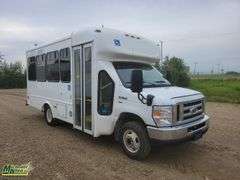 2016  Ford  E-Series  S/A  7  Passenger  Bus