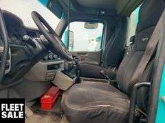 Non-Operable  2018  Peterbilt  .  T/A  Day Cab Tractor